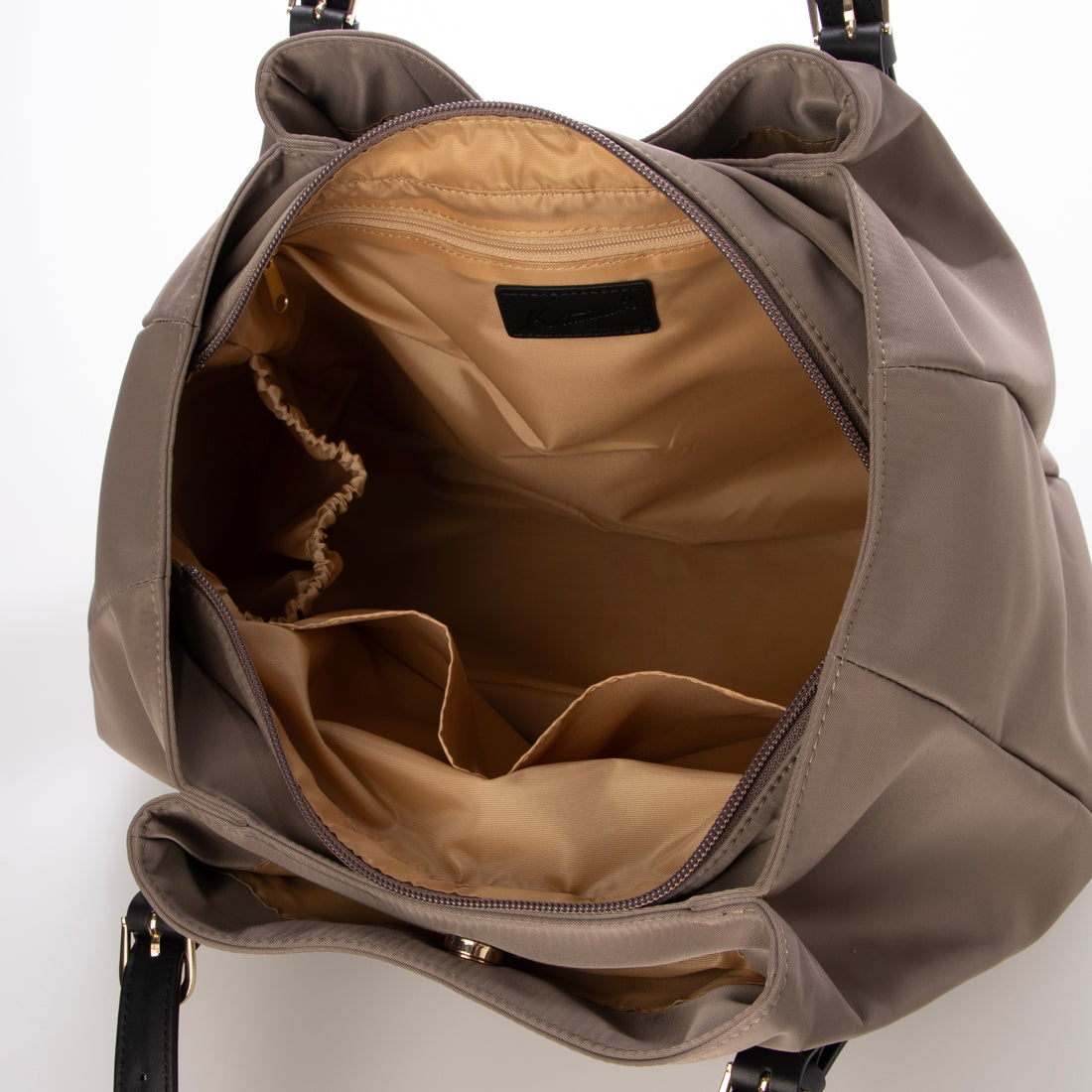 ナイロンセミショルダーバッグ IM-81