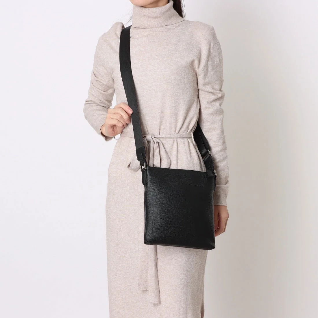 牛革ショルダーバッグ IM-83