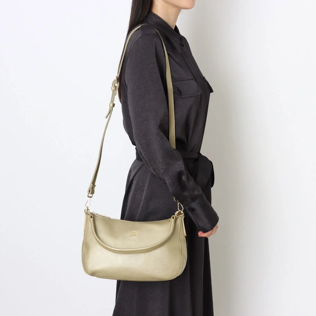 25AW新色 | 2WAY牛革セミショルダーバッグ P-1103