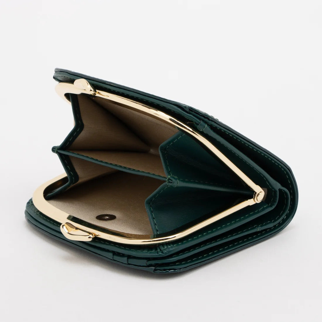 エナメル革口金二つ折り財布 D-100