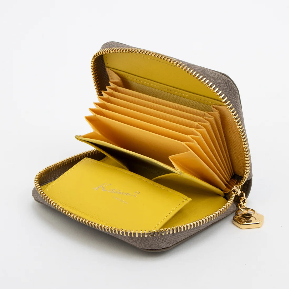 ソフトな手触り | 牛革ミニ財布 U-122 – バッグのキタムラK2公式サイト