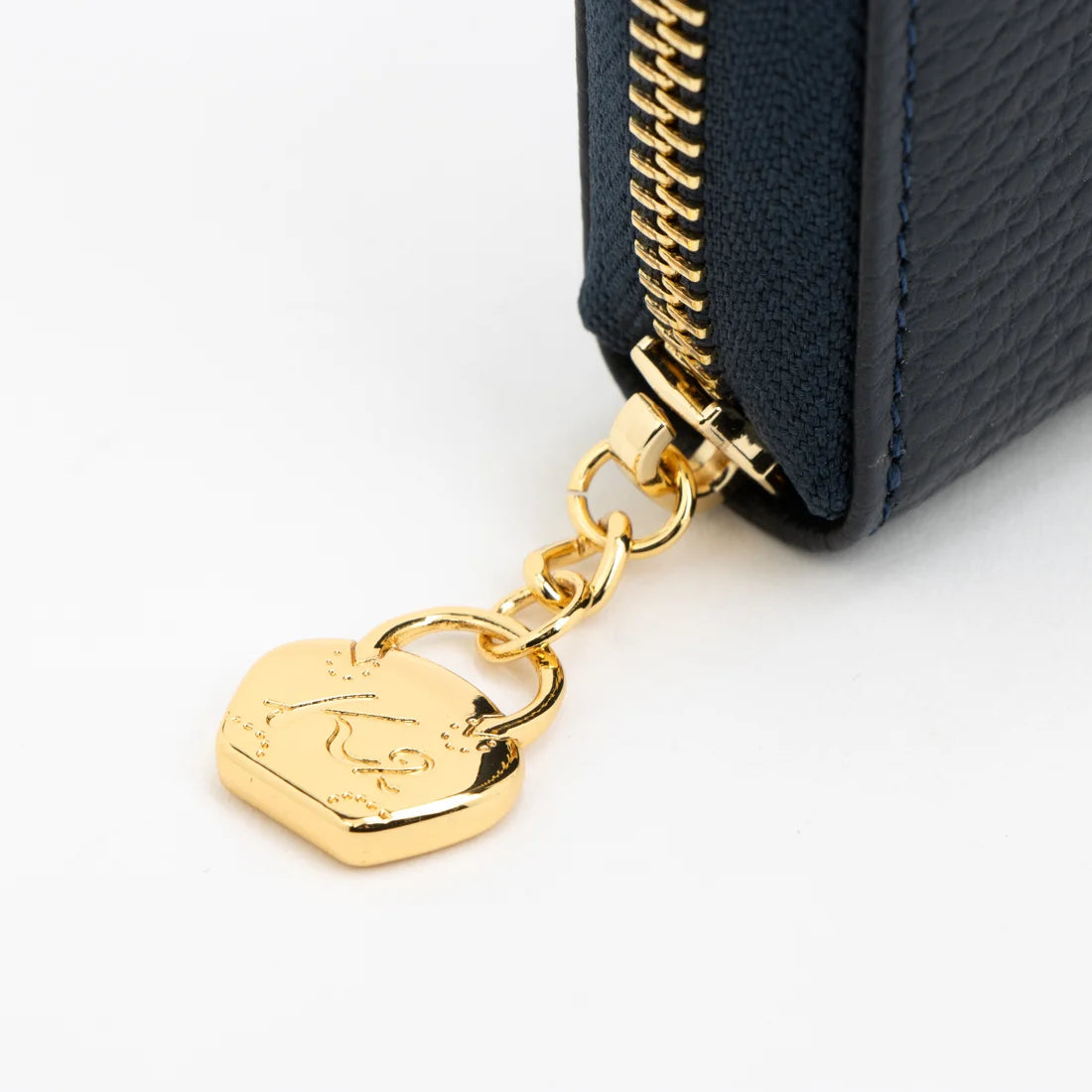 ソフトな手触り | 牛革ミニ財布 U-122 – バッグのキタムラK2公式サイト